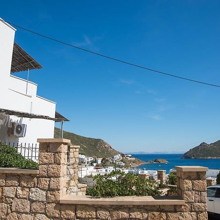 Captain Manos Studio Apartments Grikos Bay  Extérieur photo