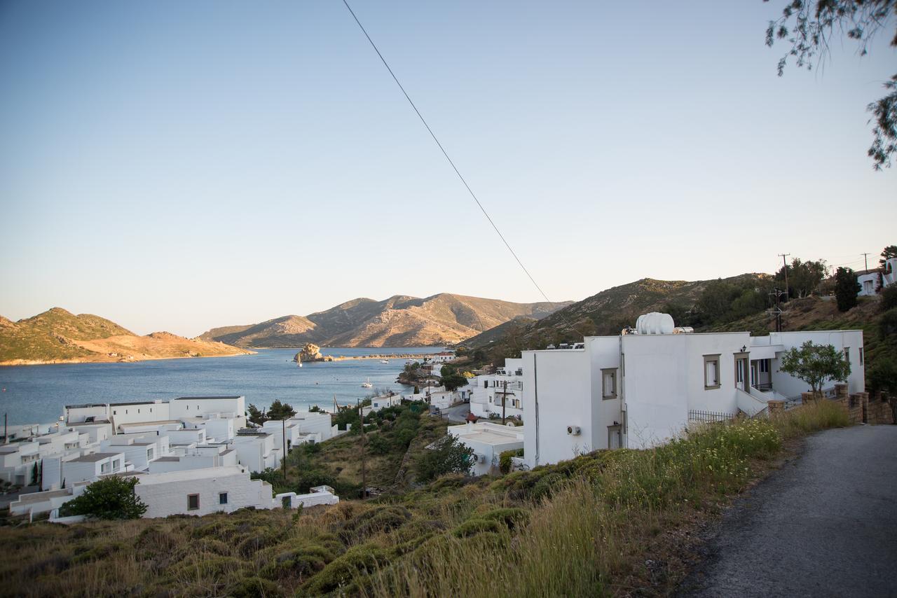 Captain Manos Studio Apartments Grikos Bay  Extérieur photo