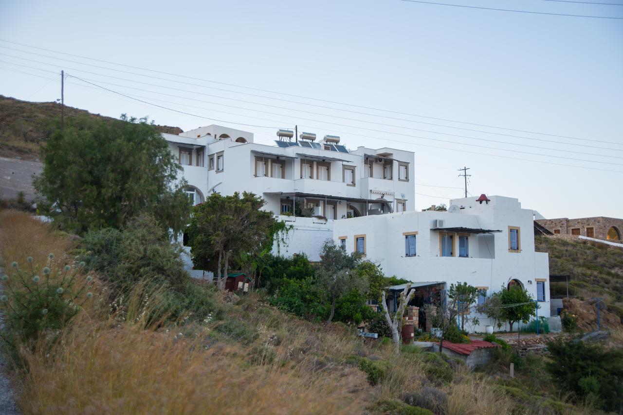 Captain Manos Studio Apartments Grikos Bay  Extérieur photo